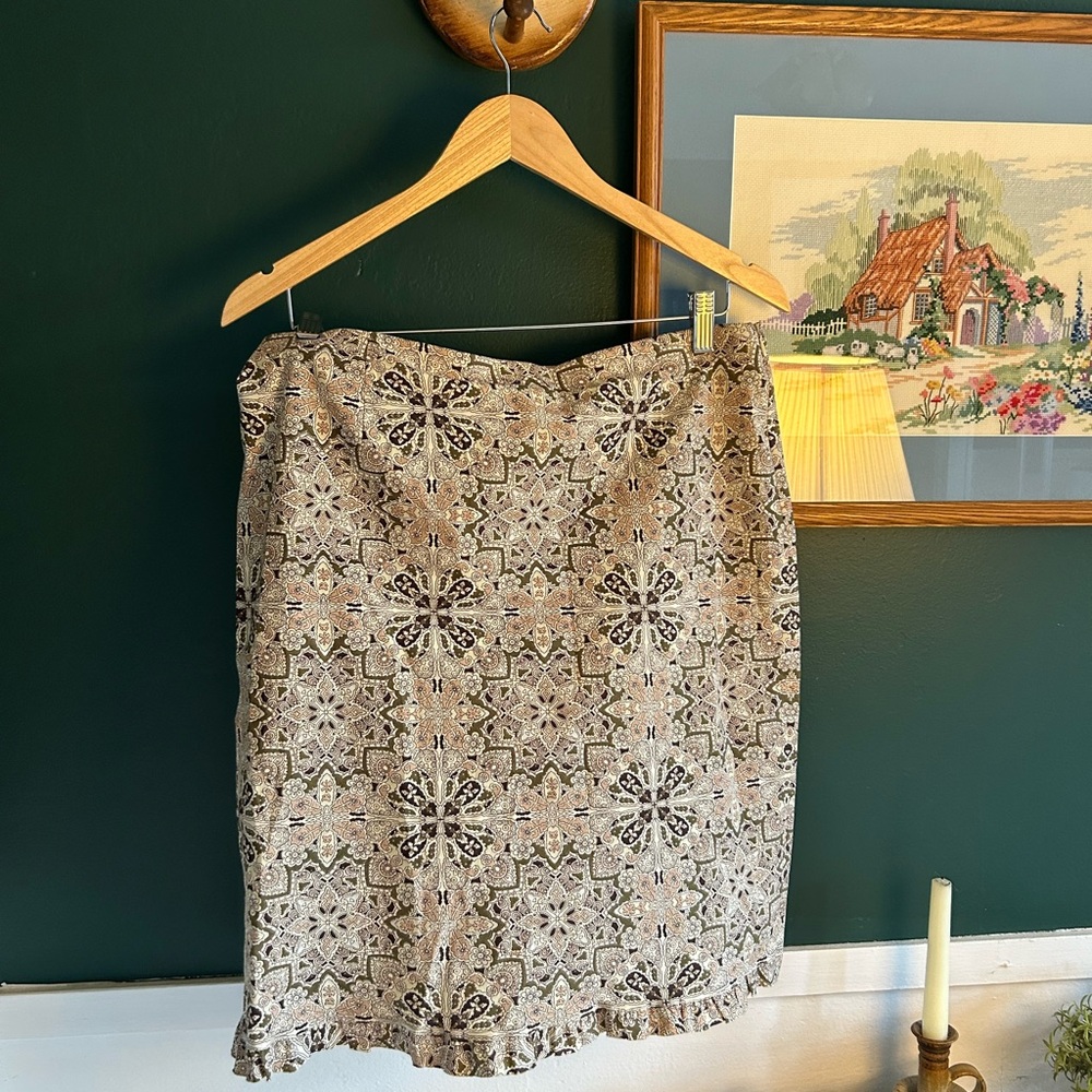 Vintage Max Studio Beige Floral Knee Length Skirt